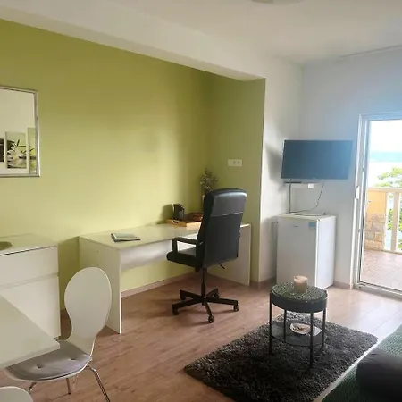 بيت ضيافة Super Horizont -free Parking And Jaccuzzi 3*