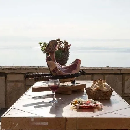 Super Horizont -free Parking And Jaccuzzi 3*